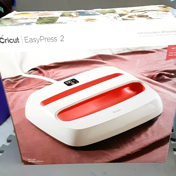 Cricut EasyPress 2 - Picture 1 of 2
